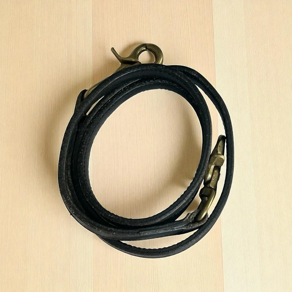Coach Vintage Slim Turnlock Crossbody Black Leather Convertible Clutch‎